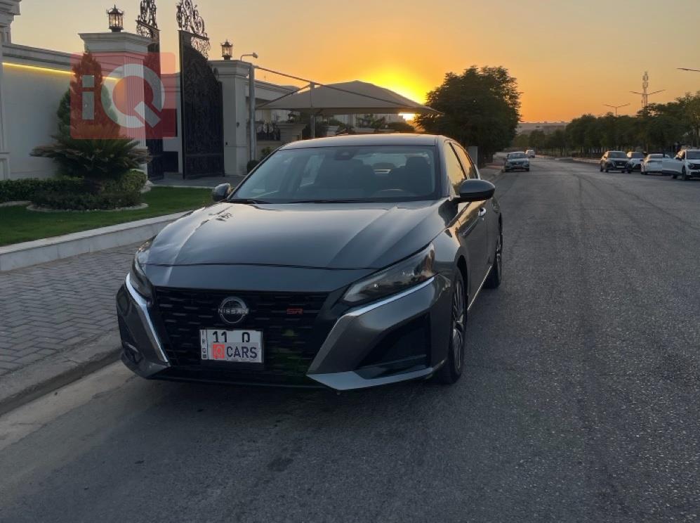 نيسان ألتيما